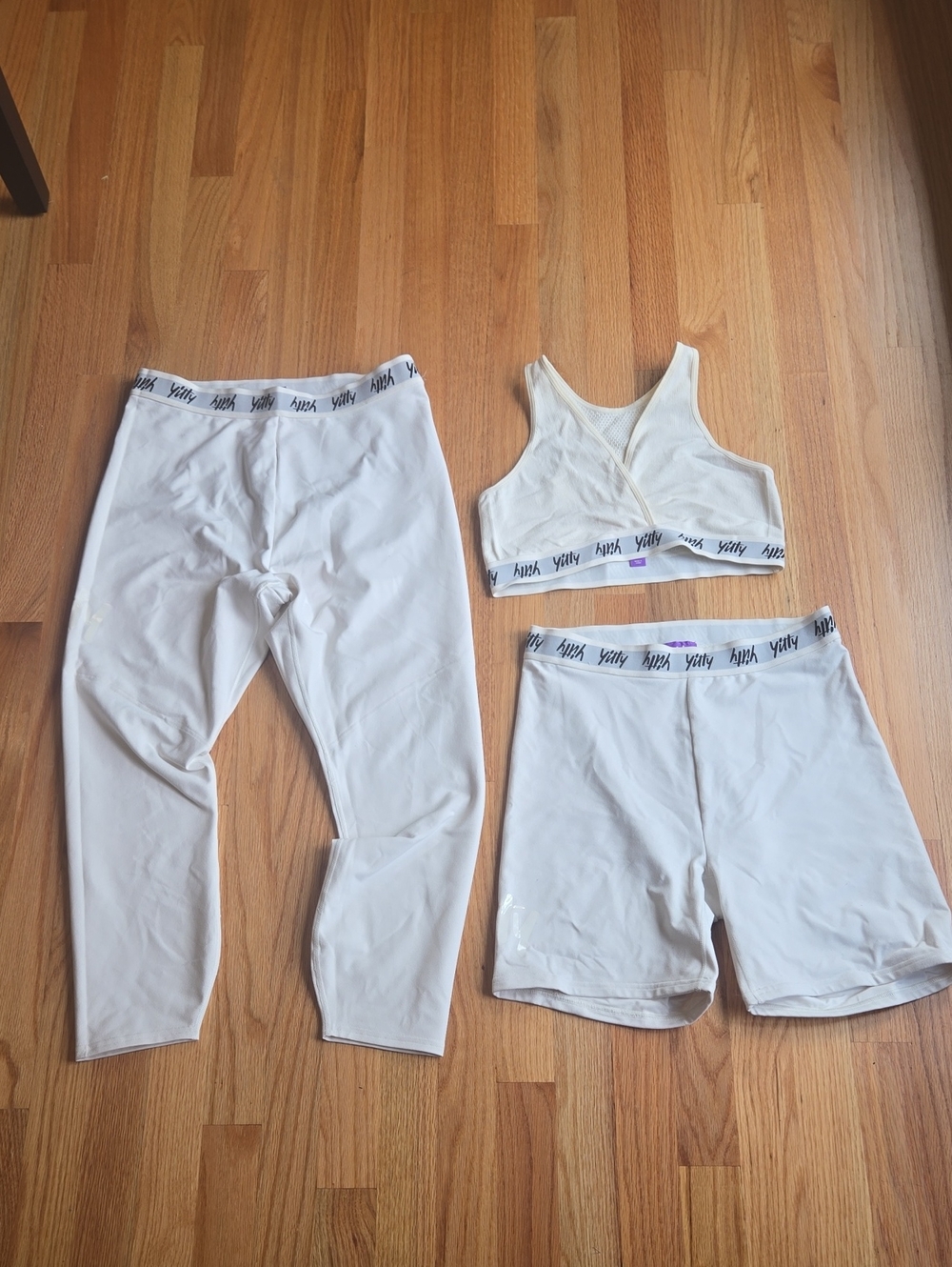 White Youth Athletic Leggings, Shorts & Bra Set L / XL Yitty